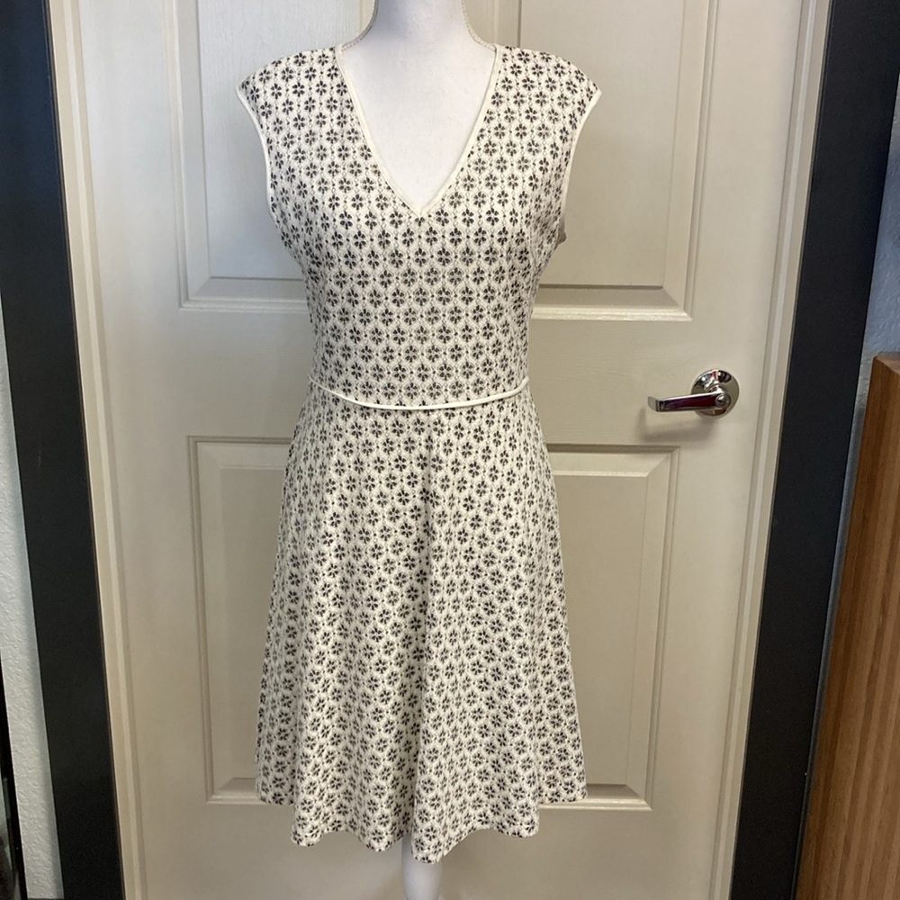 London Times Dress size 8 EUC Back zipper lined